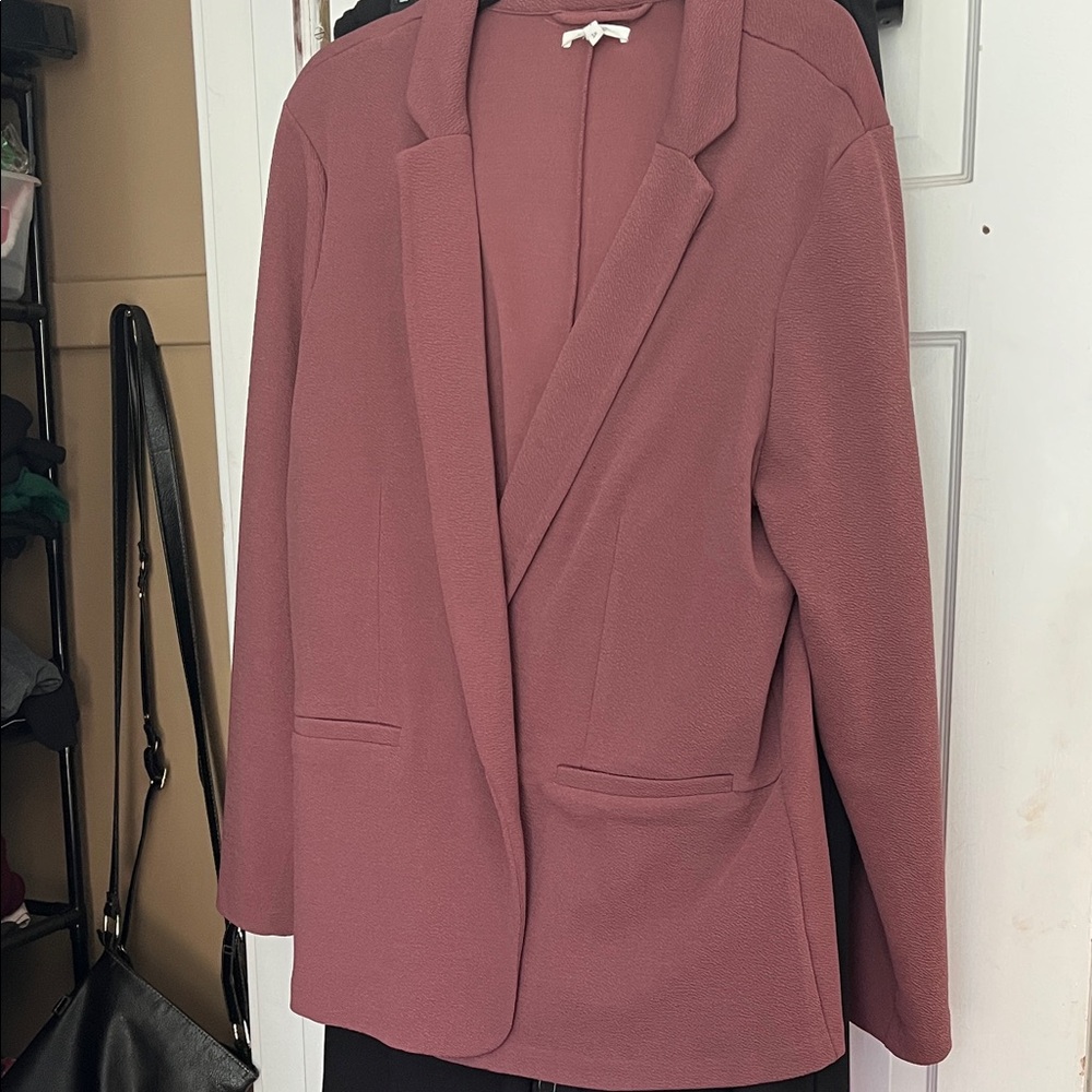 Elegant Women's Blazer in Dusty Rose